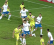 Faza controversată din Petrolul - Farul, rezolvată după 8 minute » Liniile venite din camera VAR n-au lămurit mare lucru