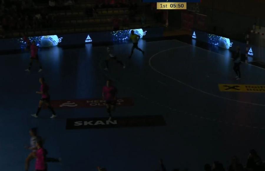 FOTO: Captură TV @Digi Sport 1 Rapid obține un rezultat mare în Liga Campionilor la handbal feminin » Prestație remarcabilă în fața triplei câștigătoare a competiției