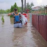 Mai multe localități din Galați, printre care și Pechea, au fost acoperite de ape în urma inundațiilor provocate de ciclonul Boris / Sursă foto: Facebook