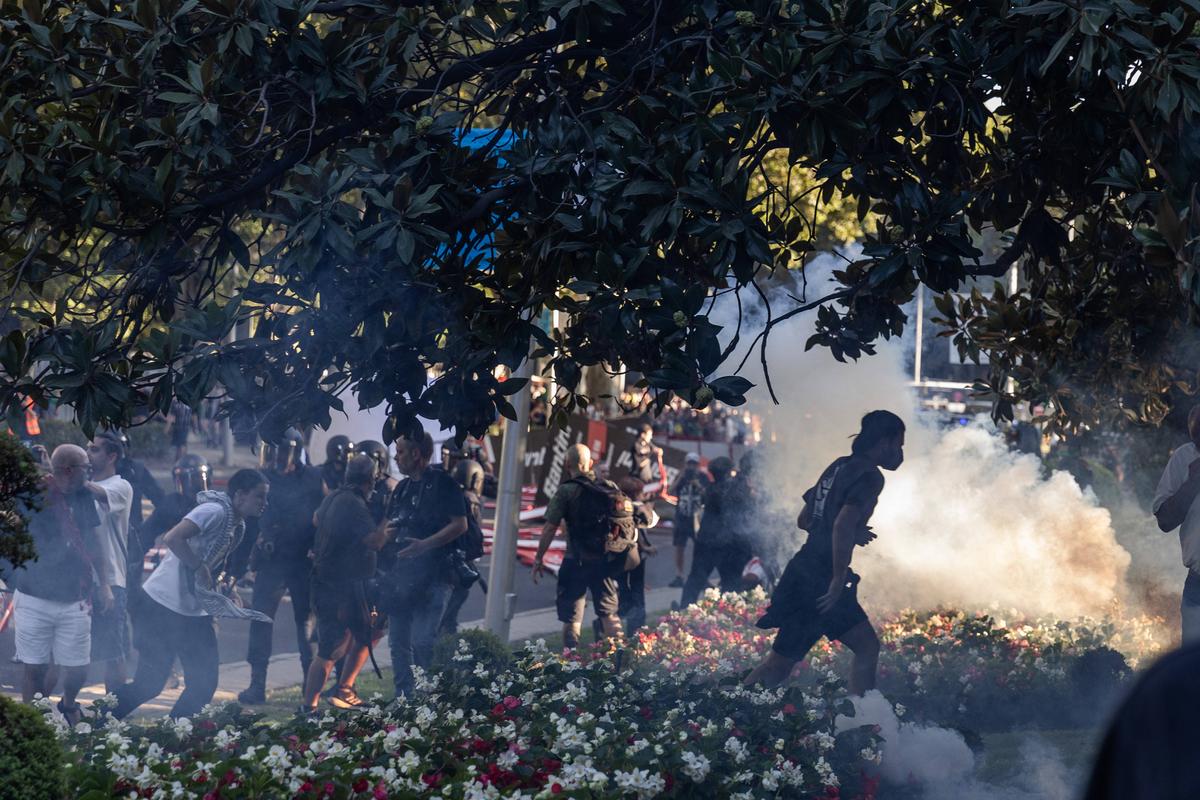 Scene nemaivazute in Turul Spaniei: protestatarii pro-palestinieni au dus la anularea etapei din Madrid