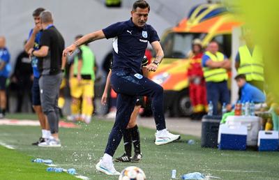 Mirel Rădoi a părăsit în cele din urmă stadionul, la o oră de la încheierea partidei, după ce i-a fost acordat primul ajutor în vestiar