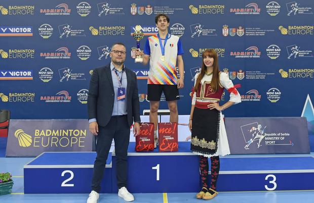 Badminton la Max » Puștiul din Brașov a intrat în programele Federației europene și a ajuns pe locul 3 în clasamentul continental U17