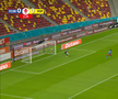 Ce fază au putut crea! Defensiva FCSB, făcută franjuri de Petrolul după doar 3 minute