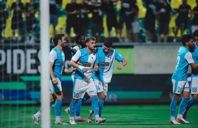 Vlad Dragomir, gol de trei puncte în duelul cu Atanas Trică