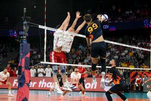 România - Turcia, duel decisiv pentru calificare » Oaspeții joacă mai bine în setul al treilea: time-out al gazdelor
