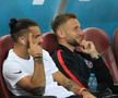 Karlo Muhar și Denis Drăguș, înainte de FCSB - Petrolul // foto: Ionuț Iordache