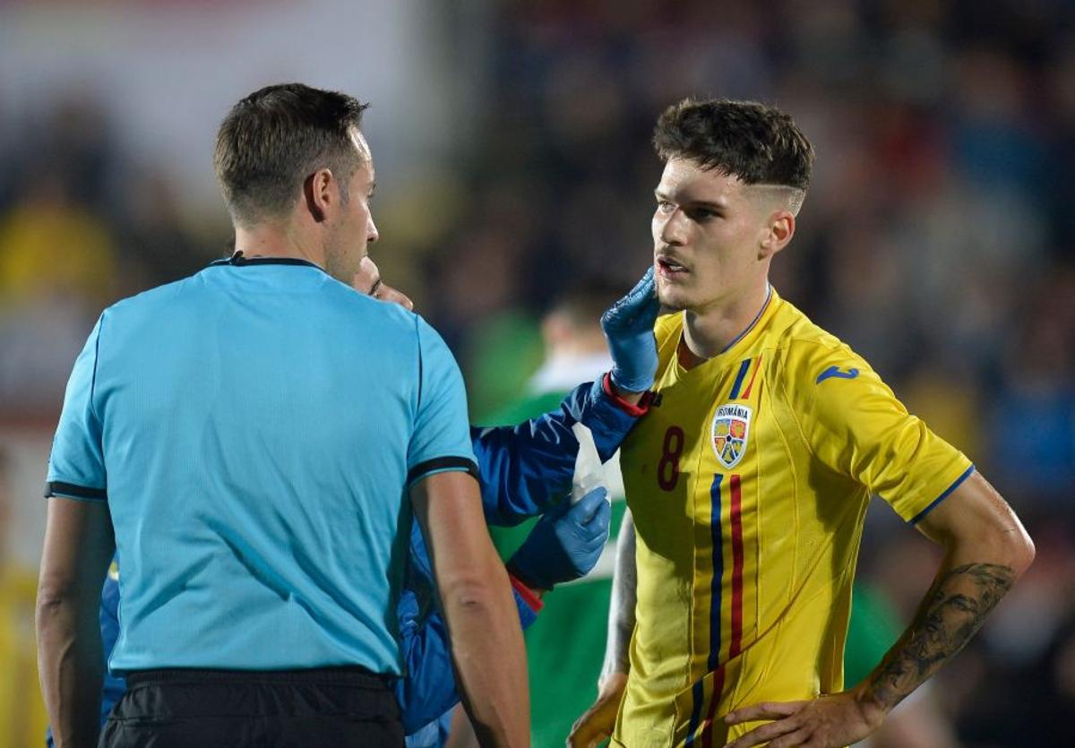 ROMÂNIA U21 - IRLANDA DE NORD U21 // GALERIE FOTO Dennis Man, făcut KO! Portarul nord-irlandezilor a văzut ROȘU direct