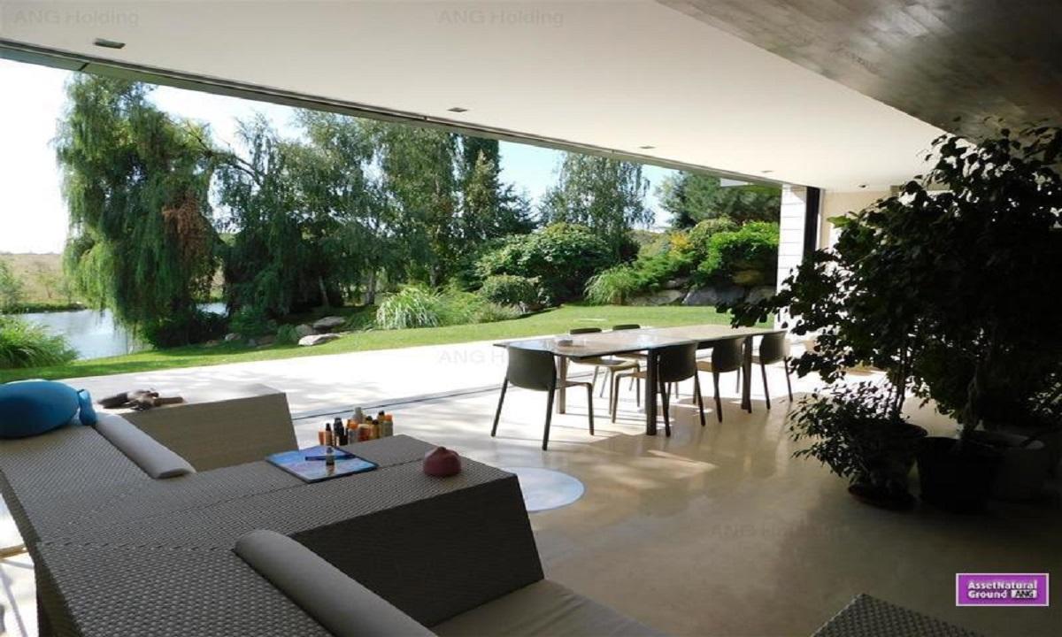 casa cristi chivu