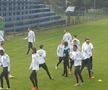 ROMÂNIA - AUSTRIA. EXCLUSIV/FOTO Alaba și starurile lui Foda s-au antrenat la Păulești, pe terenul derby-ului cu Bănești - Urleta :)