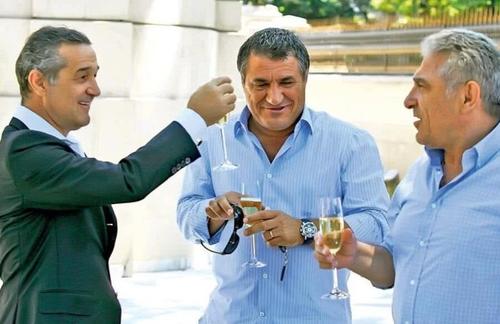 Giovanni Becali, 68 de ani, a fost testat pozitiv la coronavirus. Fostul impresar susține că starea lui este bună în acest moment.