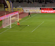 Arnold Garita (27 de ani) a irosit o lovitură de pedeapsă în prima repriză a partidei FC Argeș - FC Voluntari, executând lamentabil de la 11 metri.
