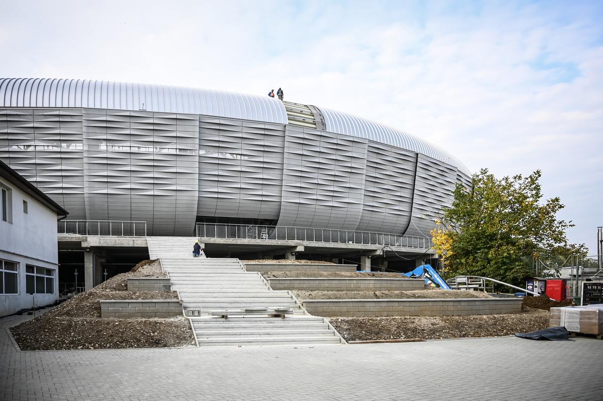 Imagini noi cu stadionul din Sibiu
