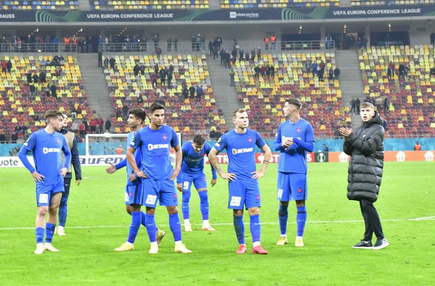 Jucătorii de la FCSB, după 0-5 cu Silkeborg/ foto Cristi Preda (GSP)