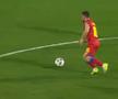 Gol de la jumătatea terenului în Andorra - Serbia