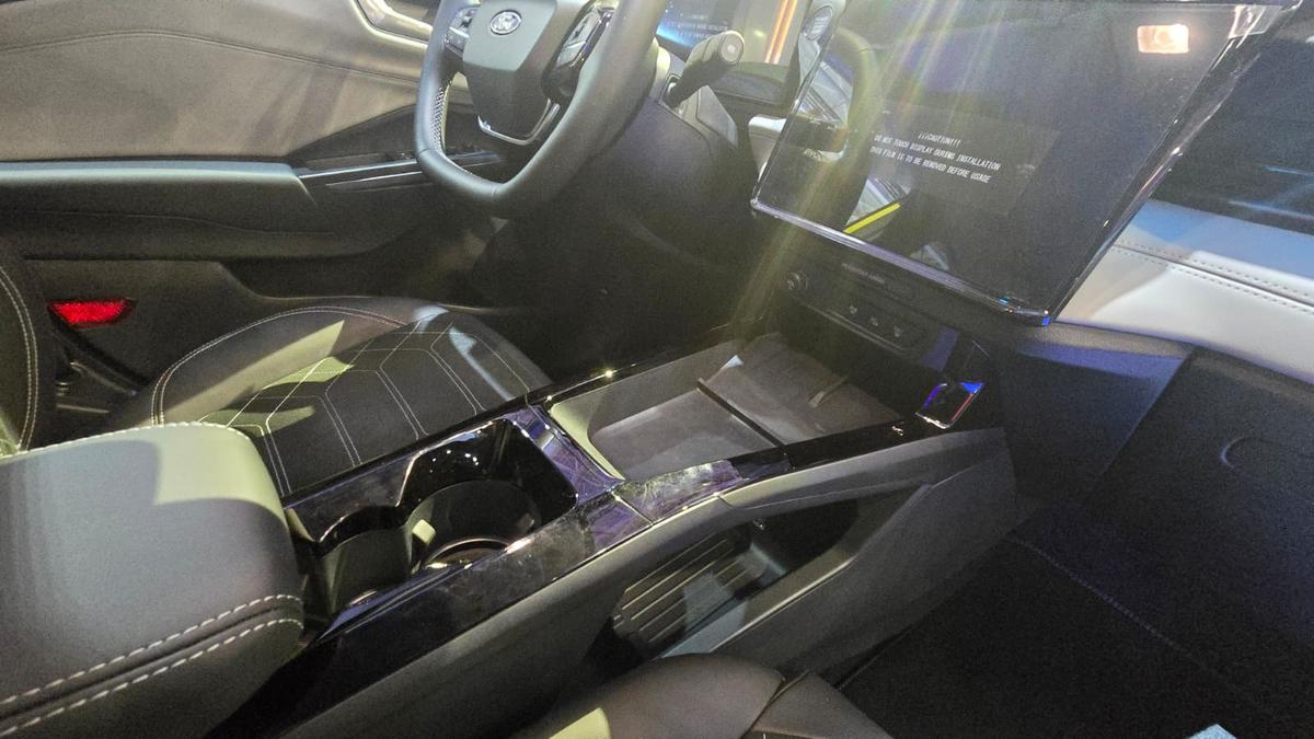Prima mașină electrică 100% românească este mai ieftină decât Dacia Duster » Bateriile sunt fabricate la Craiova!