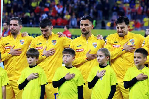 Titularul echipei naționale s-a accidentat în Antalya » Care este starea „găselniței” lui Mircea Lucescu