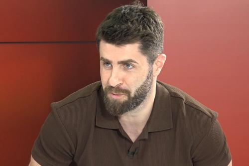 Mihai Răduț, două selecții la națională, a jucat la Curtea de Argeș, FCSB, Pandurii,  Hatta Club, Lech Poznan, Astra, Aris Limassol, FC Voluntari, FCU Craiova