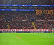 Bannerele pro-Palestina afișate de fanii celor de la Galatasaray la meciul cu Barcelona // foto: Imago