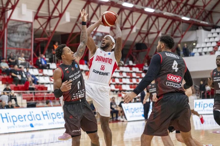 Dinamo București, primul succes în FIBA Europe Cup/Foto: fiba.basketball CSM Oradea, învinsă în Bulgaria! O victorie și două înfrângeri pentru echipele românești în FIBA Europe Cup