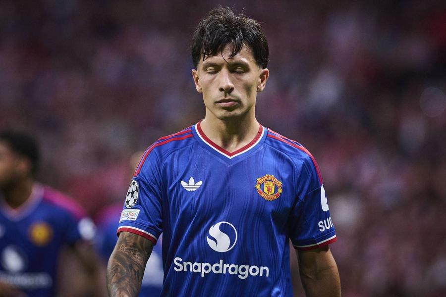Lisandro Martinez, pus la zid de Rooney și Carragher // foto: imago images Lisandro Martinez, pus la zid de Rooney și Carragher: „Lipsă de respect față de restul echipei”