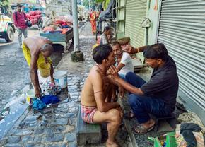 „STOP! Nu ieșiți, că vin leii!” » Mutu a povestit ce a trăit ca jucător în India: „Când am văzut, am spus: nu pot să mănânc așa ceva în viața mea!”