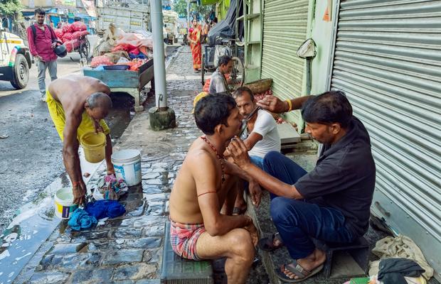 „STOP! Nu ieșiți, că vin leii!” » Mutu a povestit ce a trăit ca jucător în India: „Când am văzut, am spus: nu pot să mănânc așa ceva în viața mea!”