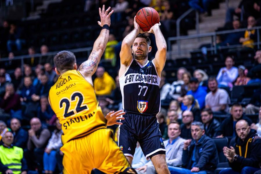 Siauliai - U-BT Cluj-Napoca, în etapa a 3-a a EuroCup/Foto: euroleaguebasketball.net U-BT Cluj-Napoca, repriză secundă excelentă în Lituania și victorie la 19 puncte în EuroCup