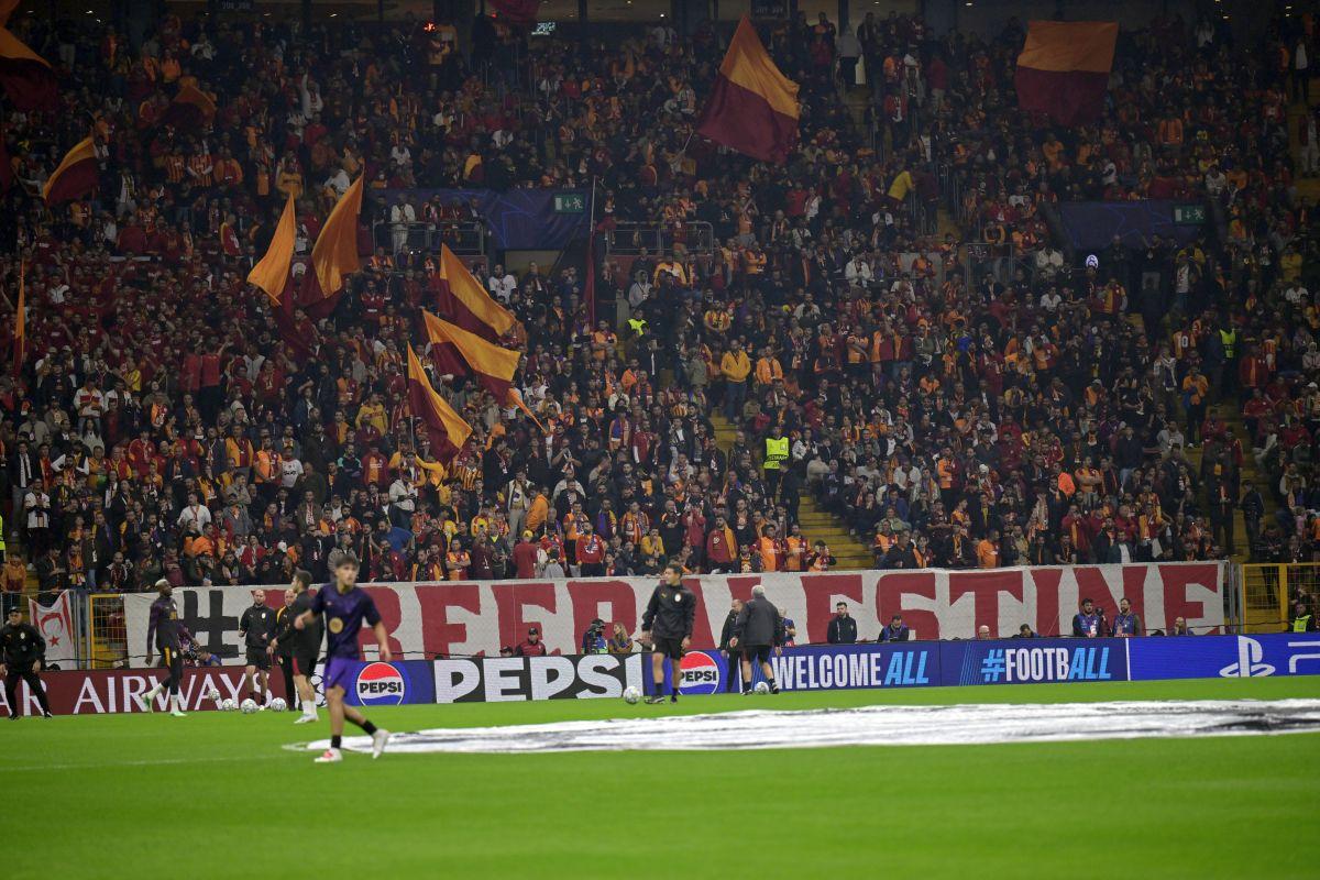Turcii au sfidat UEFA în Liga Campionilor! Mesajele despre Palestina, afișate strategic în fața camerelor TV
