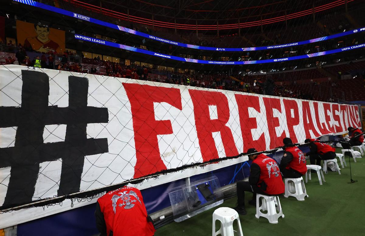 Turcii au sfidat UEFA în Liga Campionilor! Mesajele despre Palestina, afișate strategic în fața camerelor TV