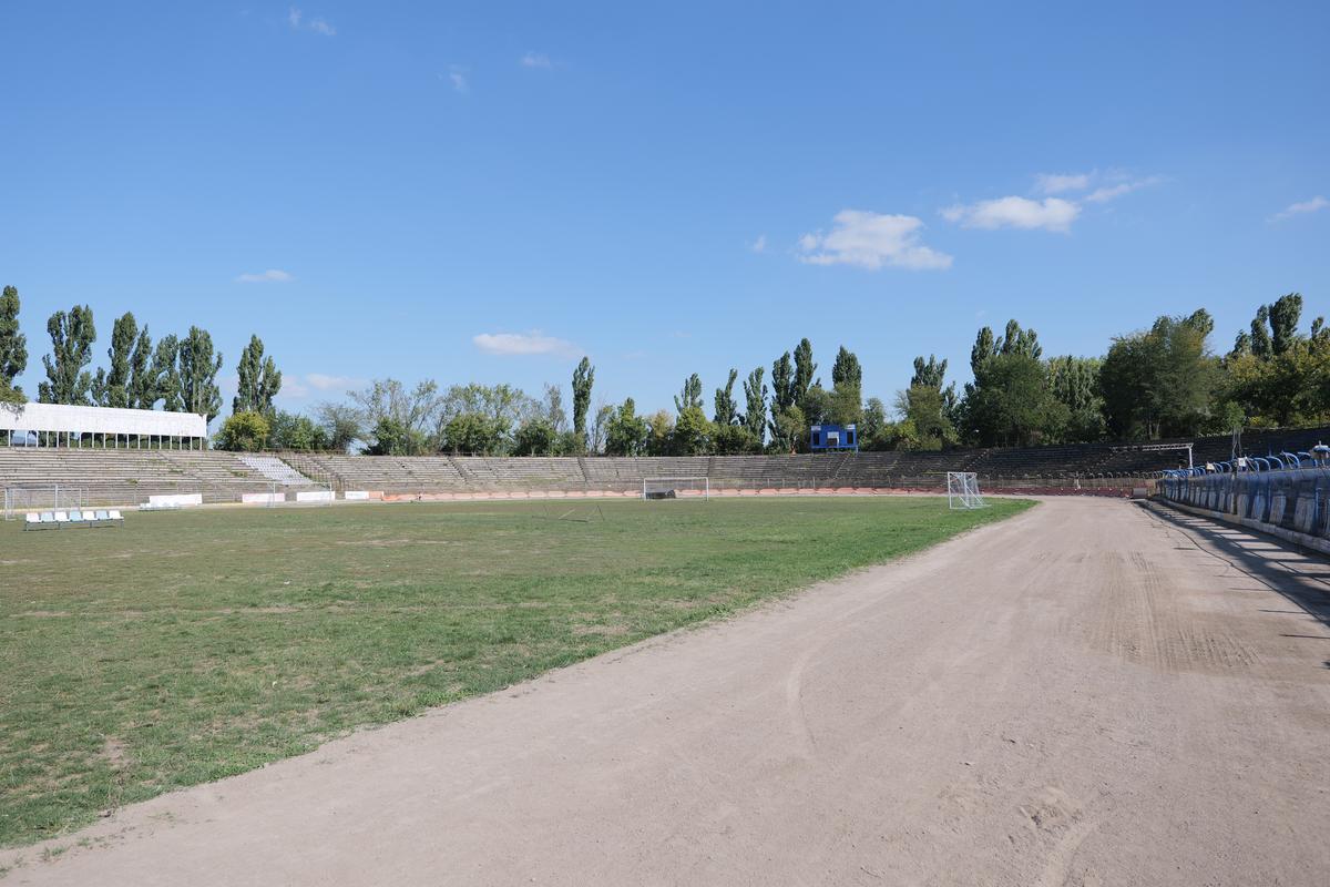 Stadionul din România, caz de Dosarele X! Poarta de acces? O spărtură într-un zid de beton