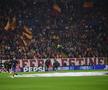 Bannerele pro-Palestina afișate de fanii celor de la Galatasaray la meciul cu Barcelona // foto: Imago