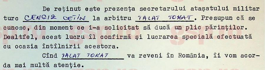 Nota ofițerului de Securitate făcută pe raportul sursei „Andrei” din 20 septembrie 1981: apăreau observații punctuale despre relațiile lui Talat Tokat cu secretarul atașatului militar la București. Foto: arhiva CNSAS Arhivele Securității: imagini rare și detalii explozive din culisele europene ale lui Dinamo - mese de lux, bani, fete și vacanțe pentru arbitri + „A apreciat-o pe informatoarea «Brândușa»”