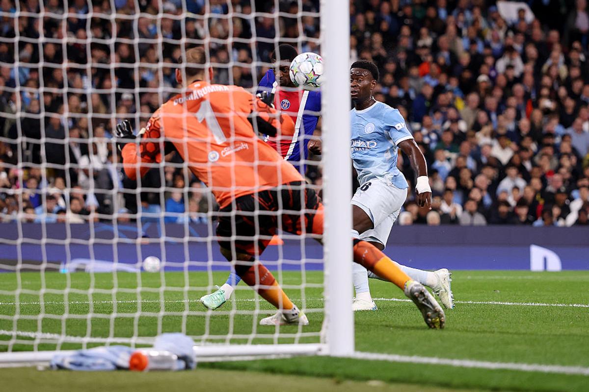 „Un meci bizar!” » Enzo Maresca a dezvăluit ce i-a spus Luis Enrique după Manchester City - PSG 2-4