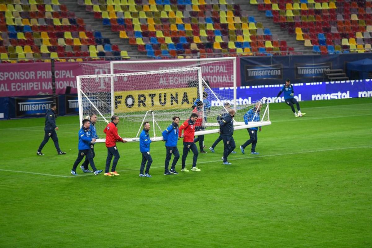 ROMÂNIA - SUEDIA // VIDEO+FOTO Cosmin Contra, iritat când a fost întrebat despre neconvocarea lui Ionuț Radu