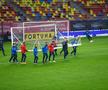 ROMÂNIA - SUEDIA // VIDEO+FOTO Cosmin Contra, iritat când a fost întrebat despre neconvocarea lui Ionuț Radu