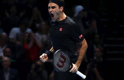 Roger Federer a trecut fără emoții de Novak Djokovic și s-a calificat în semifinalele Turneului Campionilor! Rafael Nadal va încheia sezonul ca lider ATP