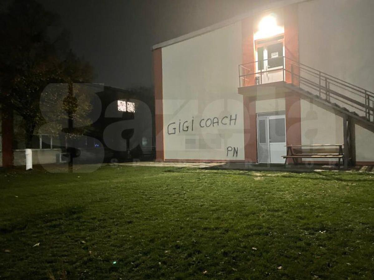 După baza din Berceni, ultrașii au vandalizat și palatul lui Gigi Becali: „Voiau să vină la mine acasă, vreau să facă pușcărie!”