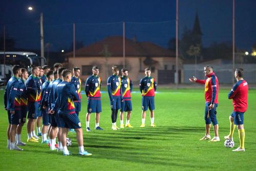 Naționala U20, antrenată de Daniel Pancu, s-a reunit la Arad, duminică, în vederea meciurilor amicale cu Italia U20 și Polonia U20 / Sursă foto: frf.ro