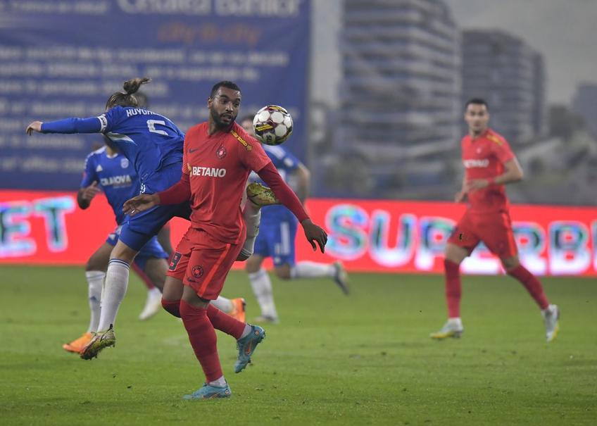 FCSB s-a impus cu 2-0 pe terenul celor de la FCU Craiova. A fost a doua etapă la rând în care vicecampioana nu schimbă în pauză. Î