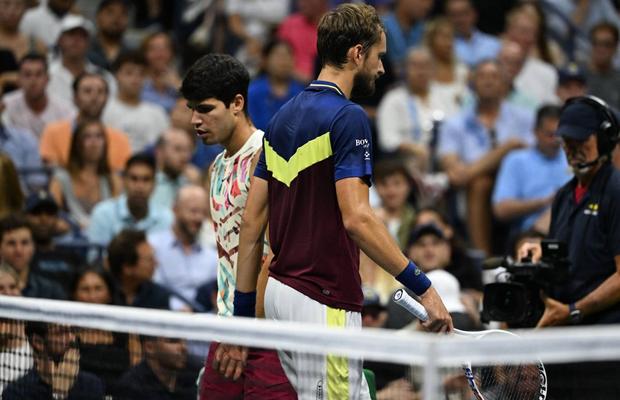 Daniil Medvedev, avertisment pentru Carlos Alcaraz: „Nu mai joacă cu aceeași încredere. Întrebarea acum este cât de rapid își va reveni?”