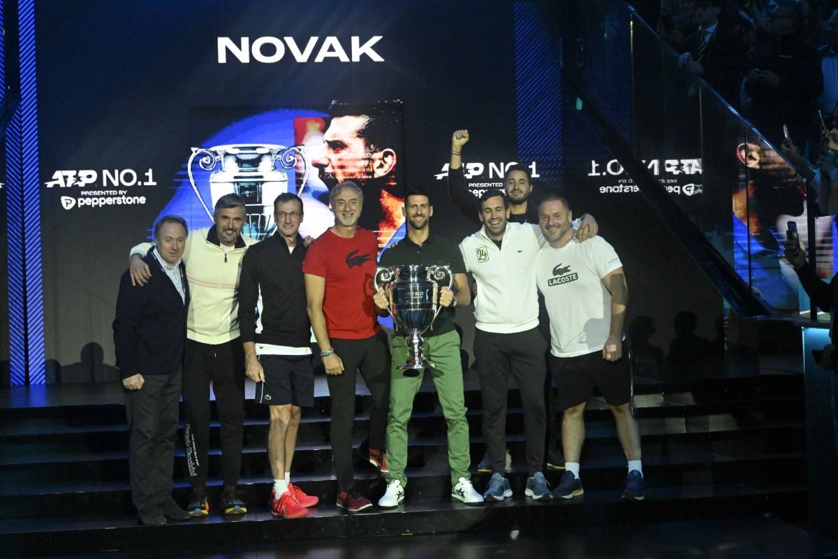 Novak Djokovic a primit trofeul pentru locul 1 ATP