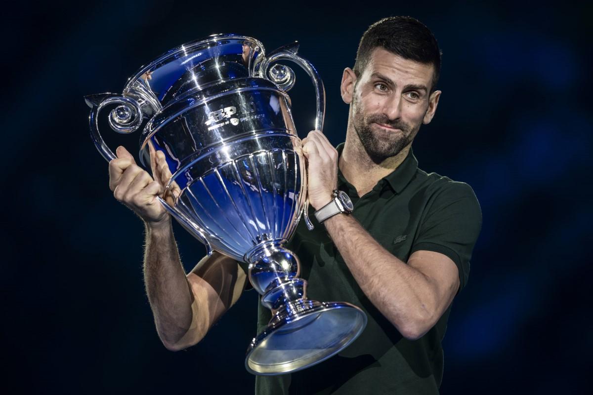 Novak Djokovic a primit trofeul pentru locul 1 ATP
