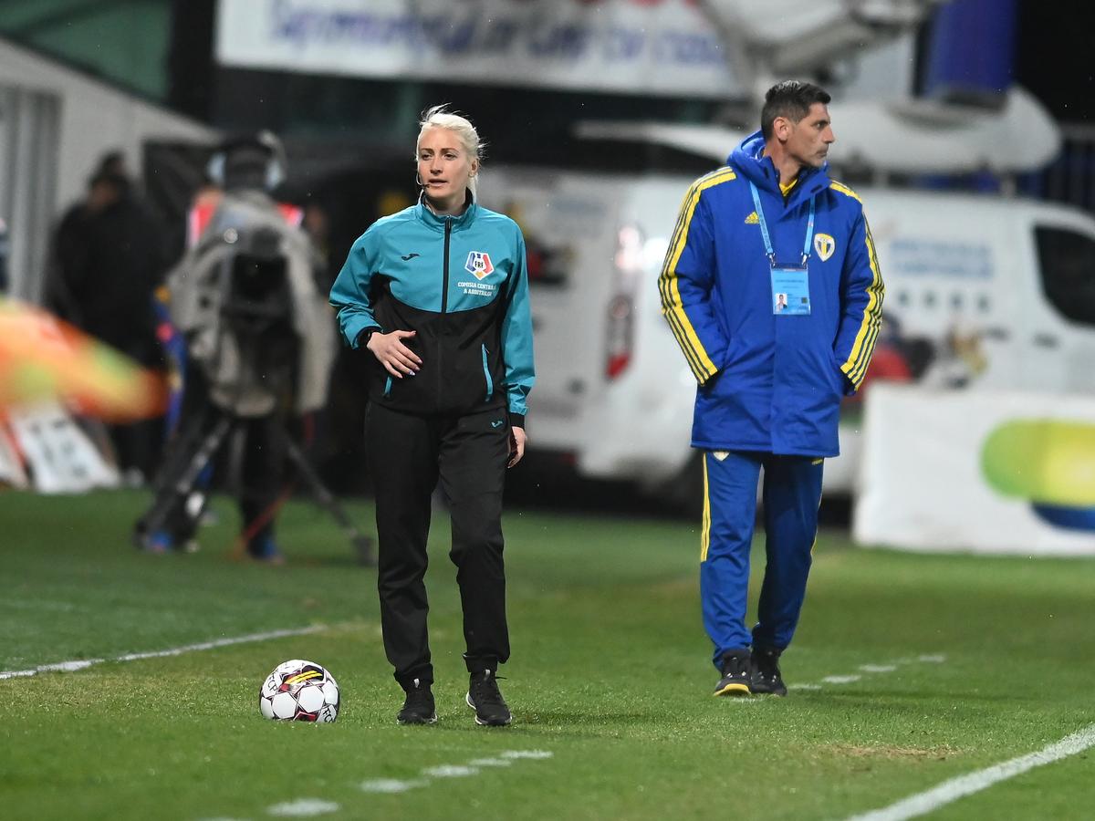 Alina Peșu - arbitru