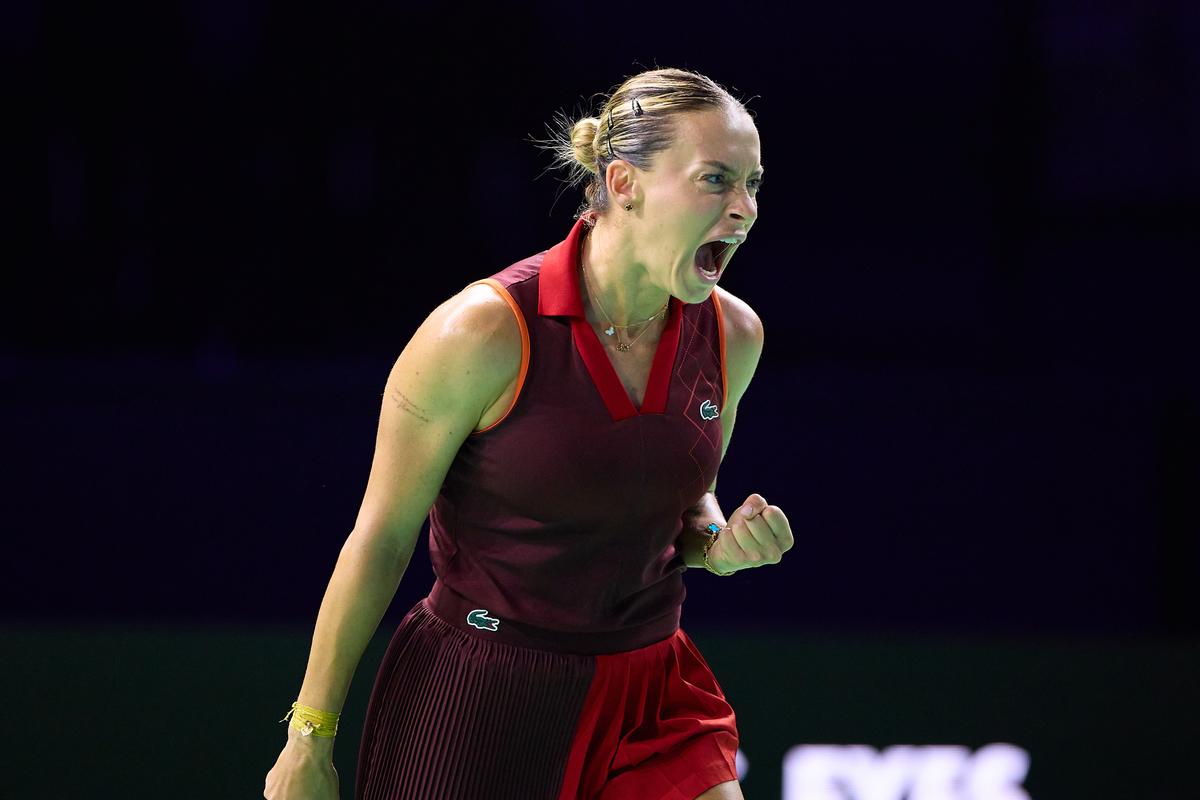 Ana Bogdan și Jaqueline Cristian la BJK Cup Finals