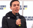 David Popovici a pus prima cărămidă la casa celor 11 copii pentru care și-a donat echipamentul de la Paris