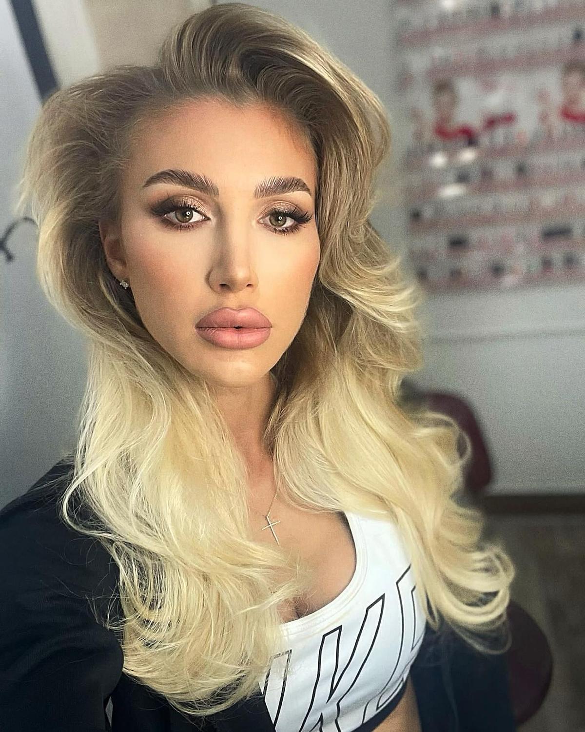 FOTO Un tabloid explică de ce filmulețul cu Ciprian Marica și amanta a fost făcut public abia după 8 luni » Femeia, prinsă din nou în ofsaid de soț