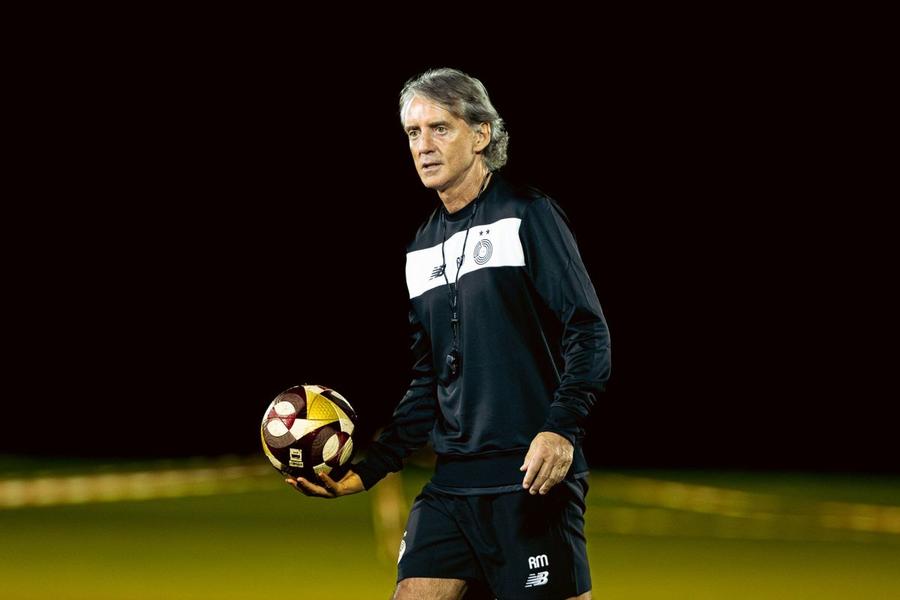 Roberto Mancini a condus deja ieri primul antrenament la Al-Sadd / Foto: Imago Al-Sadd și-a anunțat noul antrenor » Cât câștigă Roberto Mancini în acest sezon și salariul până în 2028