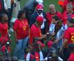 Fast exagerat și proteste la sosirea lui Messi în Angola » Președintele țării a pătruns pe gazon la startul meciului: ce cadou i-a oferit lui Lionel