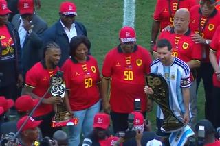 Fast exagerat și proteste la sosirea lui Messi în Angola » Președintele țării a pătruns pe gazon la startul meciului: ce cadou i-a oferit lui Lionel