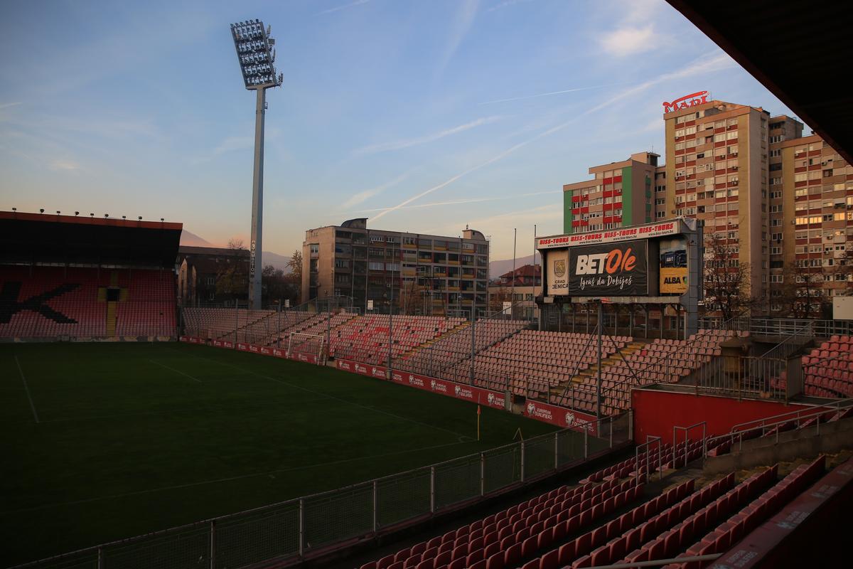 Oraș cenușiu, stadion în paragină » Cum arată Zenica, orașul care încă își revine după războiul de acum 30 de ani